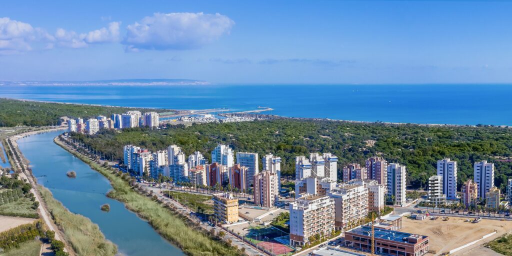 Nowoczesny apartament z prywatnym ogrodem w Guardamar del Segura